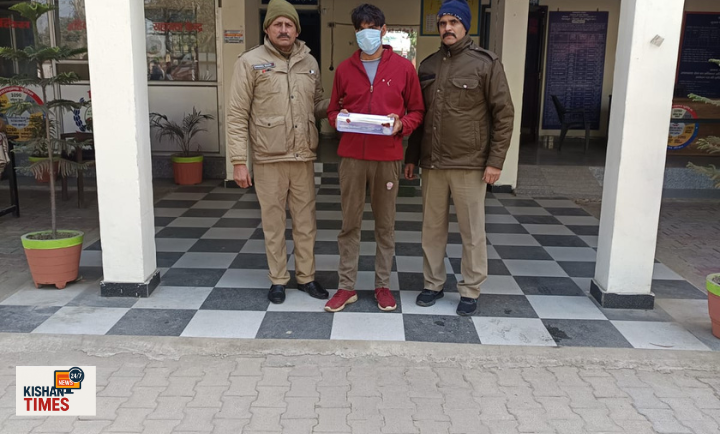 झबरेड़ा पुलिस द्वारा 315 बोर तमंचे के साथ गिरफ्तार संदिग्ध आरोपी