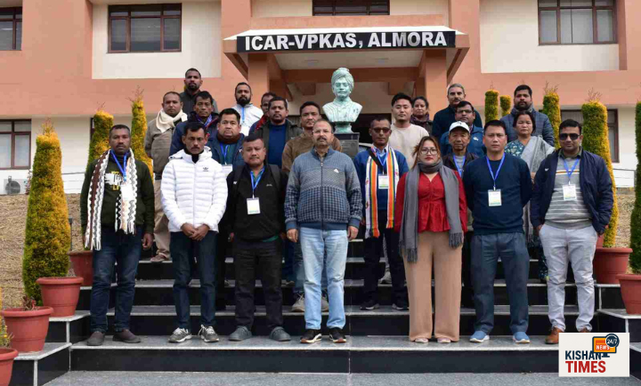 अल्मोड़ा में उत्तर-पूर्वी किसानों को जलवायु-अनुकूल कृषि तकनीकों का प्रशिक्षण