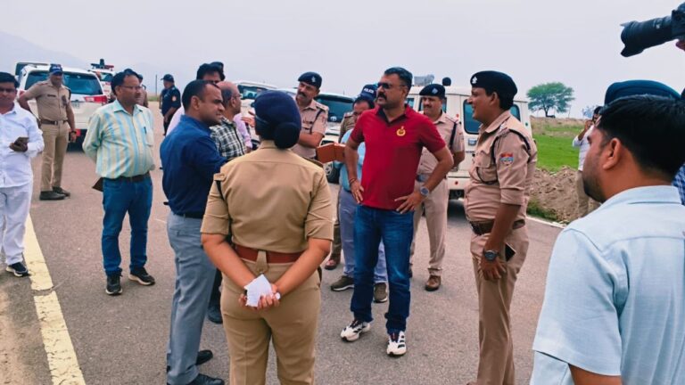 हरिद्वार प्रशासन और पुलिस कांवड़ मेला-2026 को शांतिपूर्ण, सुरक्षित और व्यवस्थित ढंग से संपन्न कराने के लिए लगातार तैयारियों में जुटे हुए हैं।