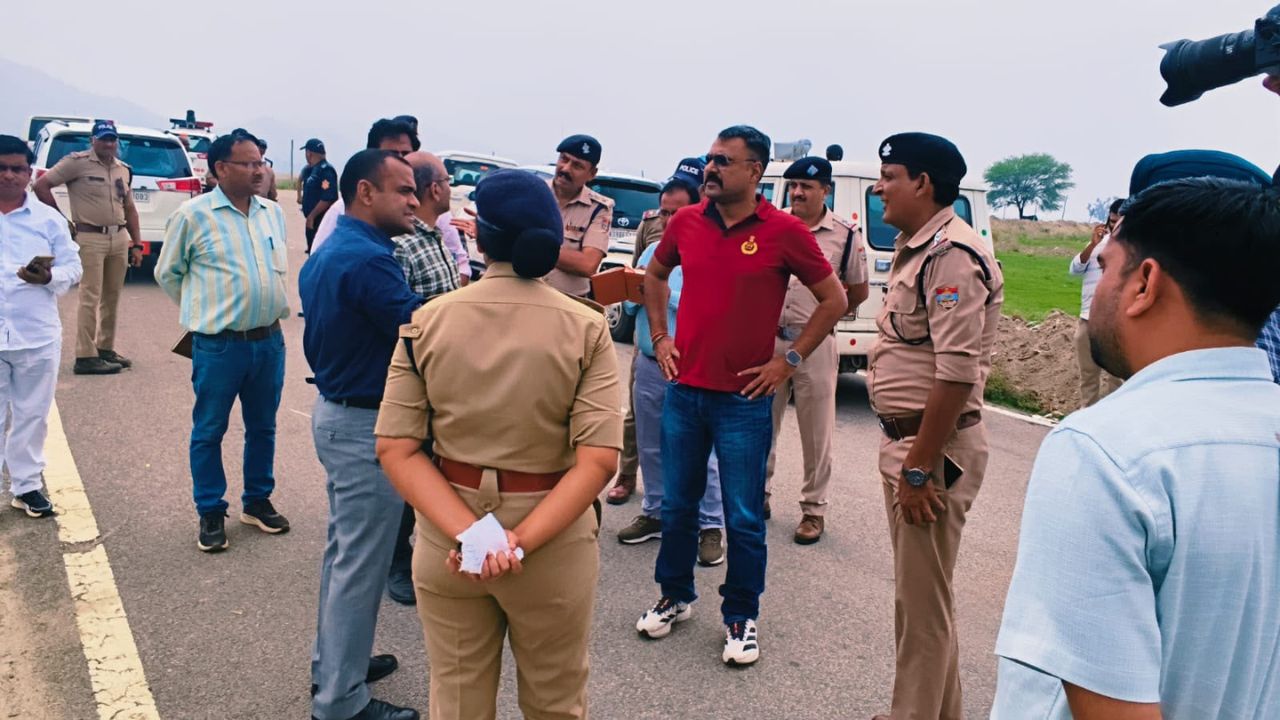 हरिद्वार प्रशासन और पुलिस कांवड़ मेला-2026 को शांतिपूर्ण, सुरक्षित और व्यवस्थित ढंग से संपन्न कराने के लिए लगातार तैयारियों में जुटे हुए हैं।