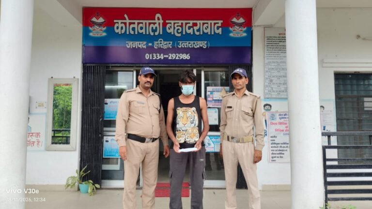 हरिद्वार के बहादराबाद में ऑपरेशन प्रहार के तहत पुलिस की कार्रवाई