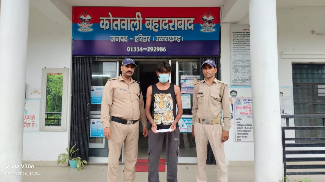 हरिद्वार के बहादराबाद में ऑपरेशन प्रहार के तहत पुलिस की कार्रवाई
