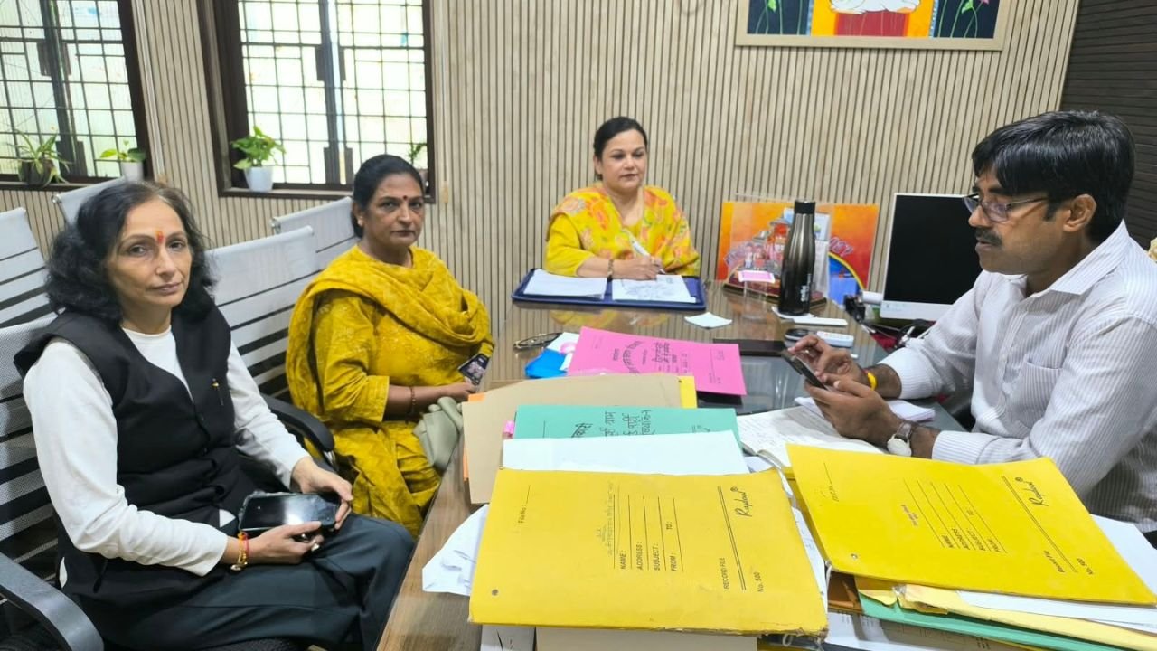 हरिद्वार में कार्यस्थल पर महिलाओं की सुरक्षा को लेकर स्थानीय परिवाद समिति की बैठक