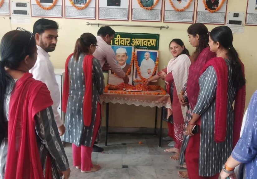 गांधी-शास्त्री जयंती पर हर्ष विद्या मंदिर पीजी कॉलेज लक्सर में श्रद्धांजलि कार्यक्रम